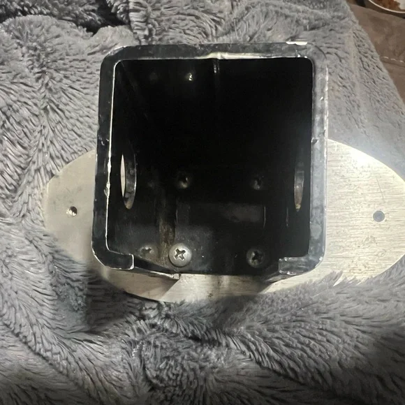 Harley-Davidson Oval Trailer Hitch Cover - Gold and Black - Picture 4 of 4